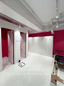 スタジオのロッカーと更衣室